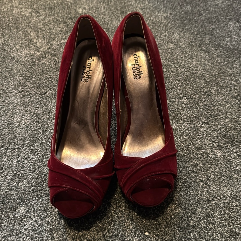 Maroon size 9 high heel